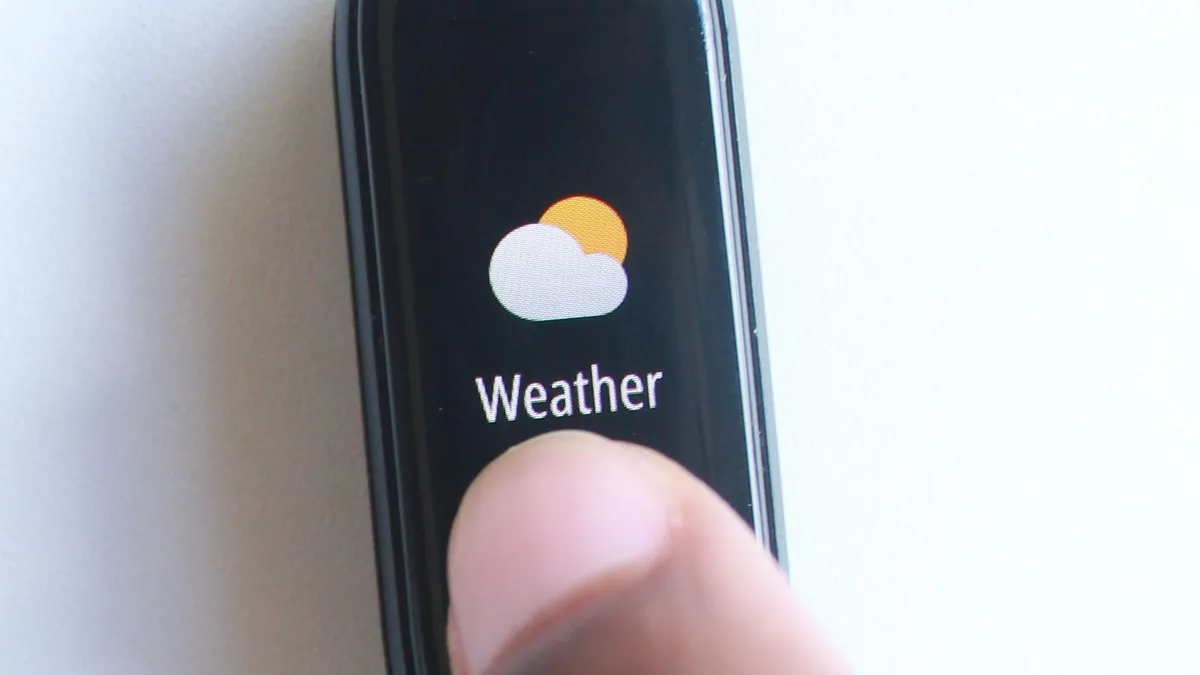 How to Set Up Weather Forecast on Your Mi Band Using Zepp Life
