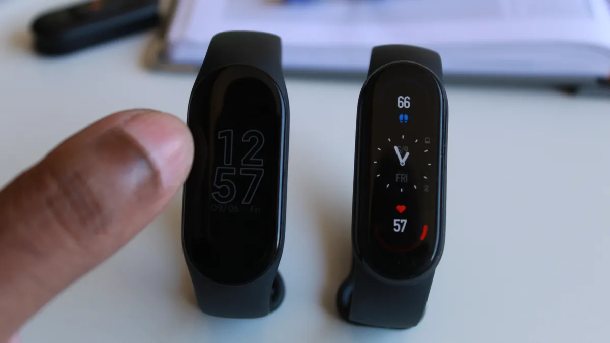 Mi Band 6 vs Mi Band 7-Display and Watch Faces